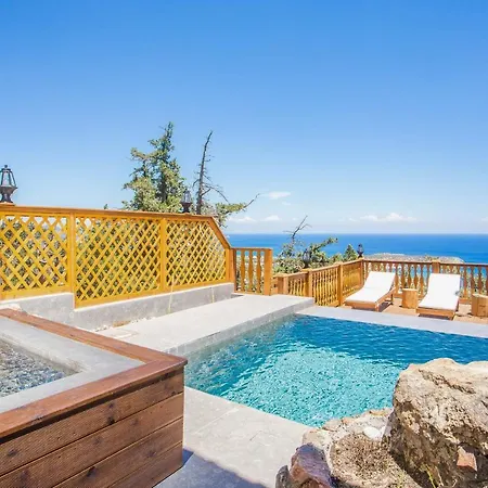 Costa Hilltop Hotel